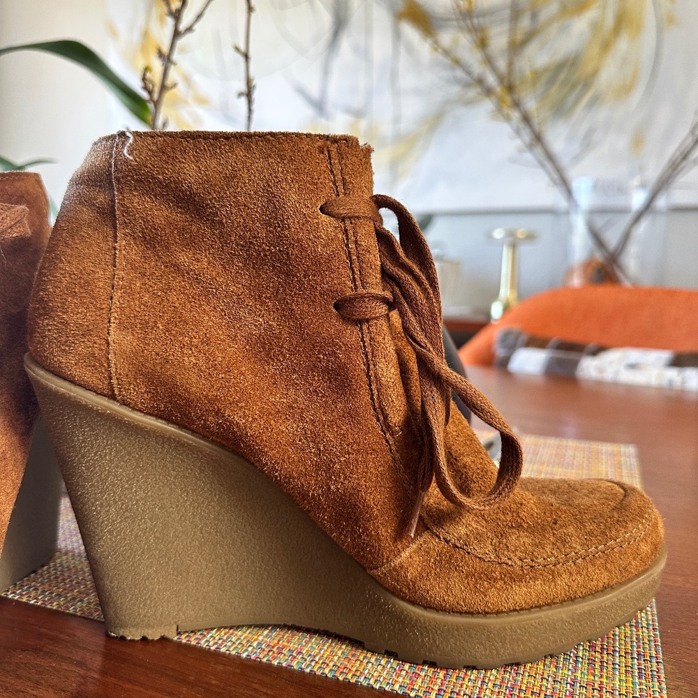 Brown Suede Platform Shoes